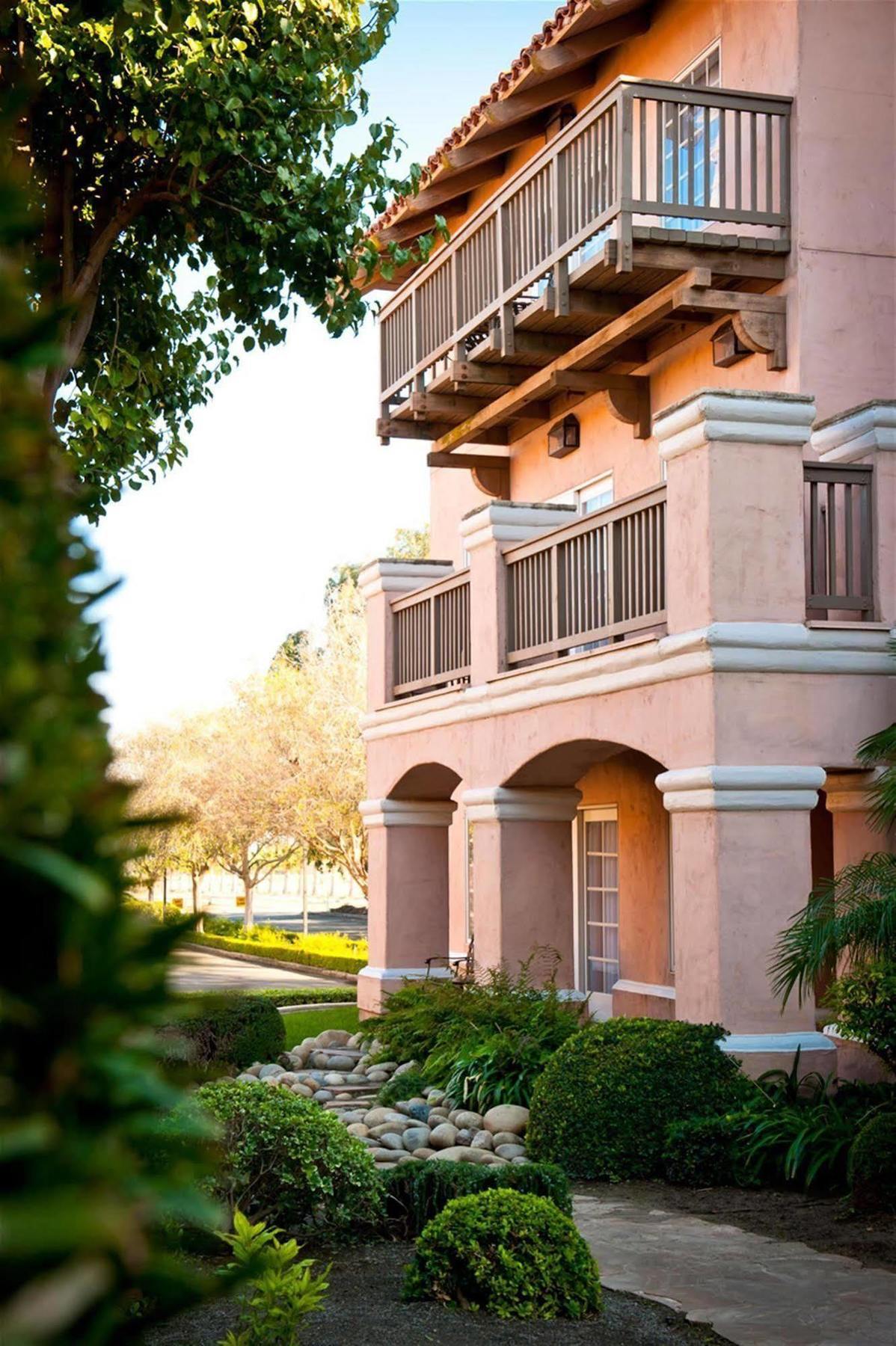 Harris Ranch Inn And Restaurant Huron Extérieur photo