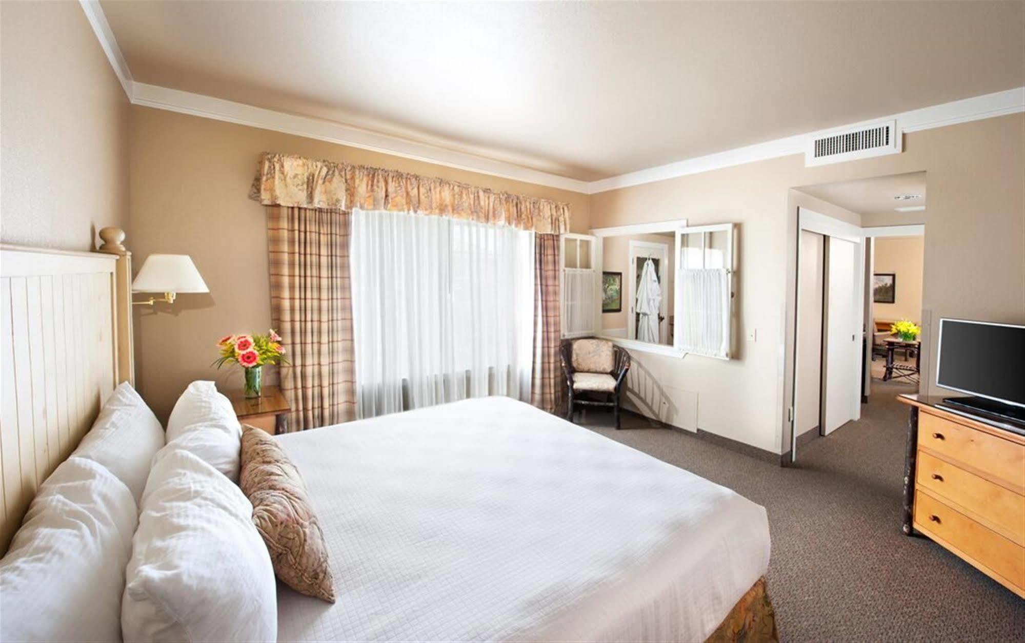 Harris Ranch Inn And Restaurant Huron Extérieur photo