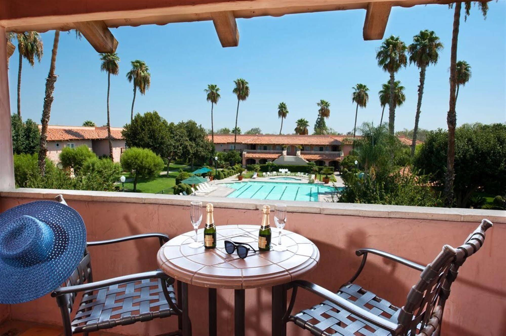 Harris Ranch Inn And Restaurant Huron Extérieur photo