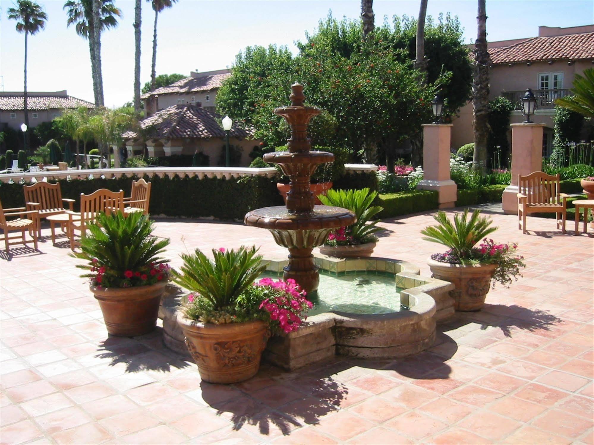 Harris Ranch Inn And Restaurant Huron Extérieur photo
